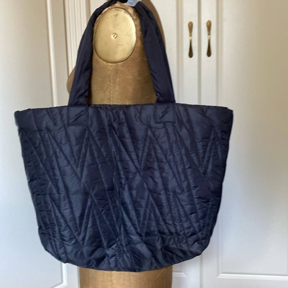 ELECTRIC YOGA BLACK NYLON LIGHTWEIGHT TOTE .